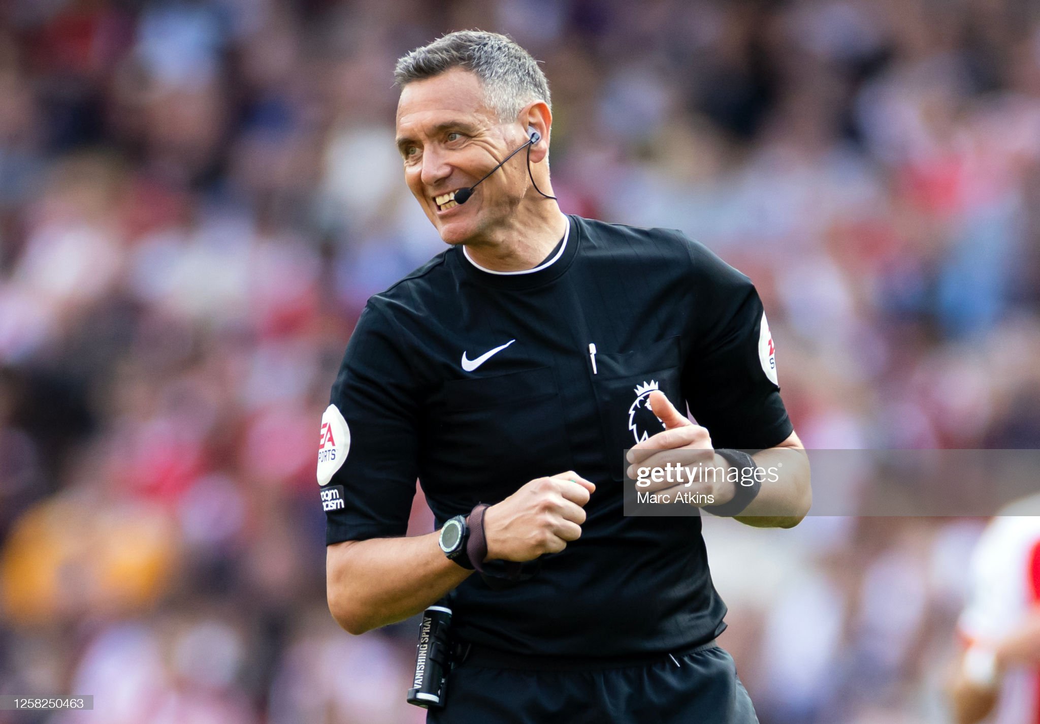 法国世界级著名裁判备战新赛季执法