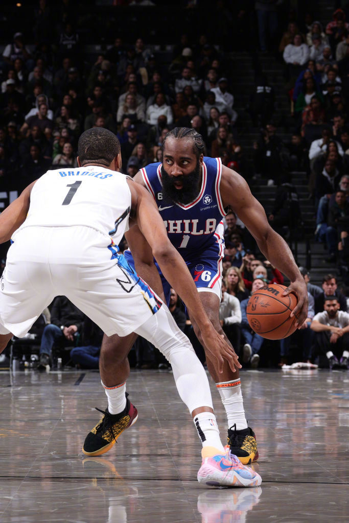 威廉希尔中文站-篮网主场失利，斯宾塞-丁维迪全场21分抢眼表现