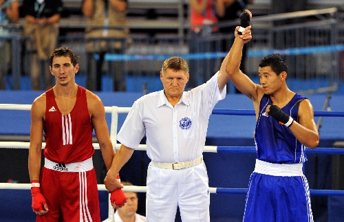 威廉希尔官网-马拉维选手获得拳击铜牌，庆祝胜利