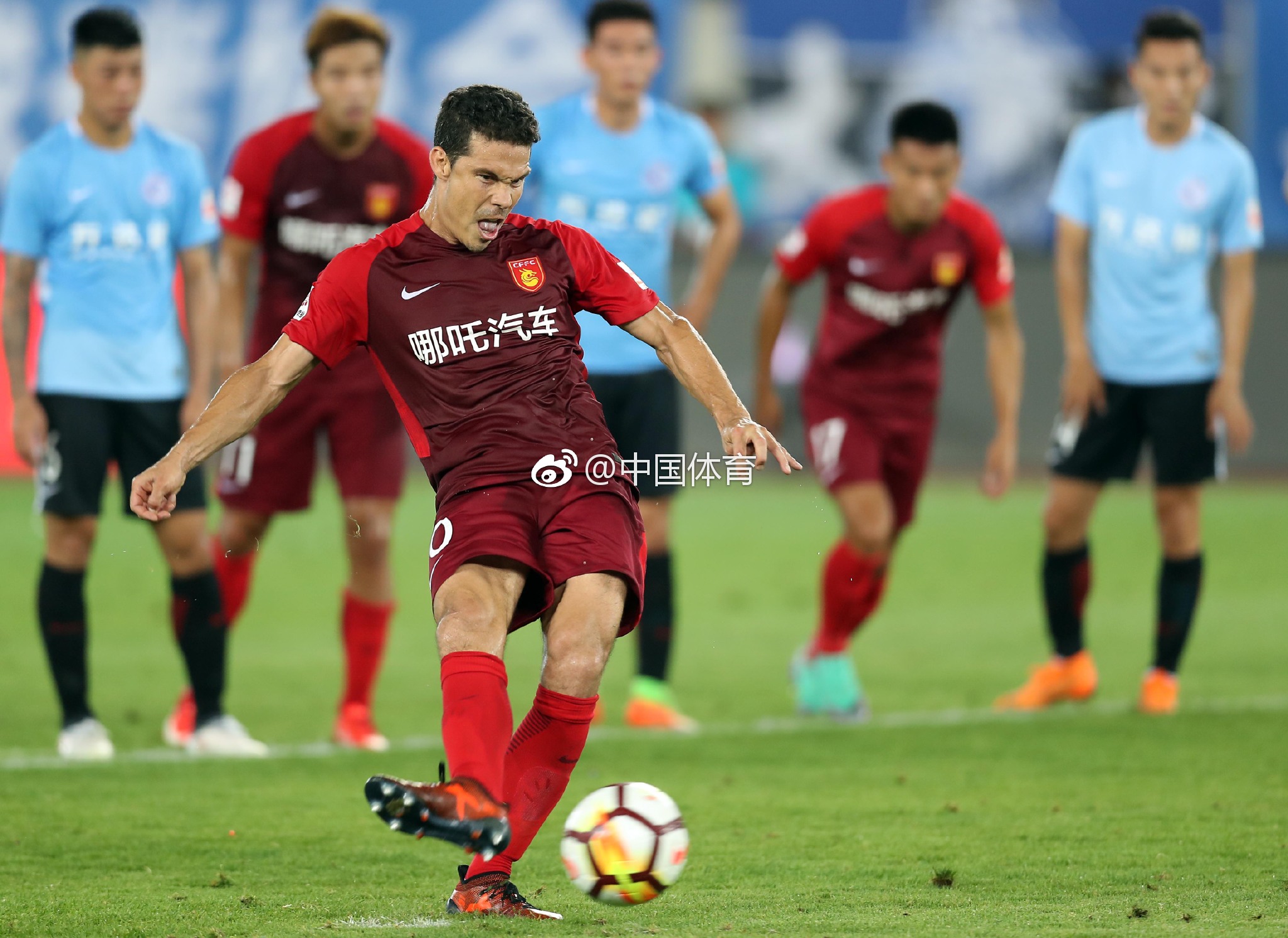 英国威廉希尔-大连一方迎战河北华夏，展现出强大的团队实力