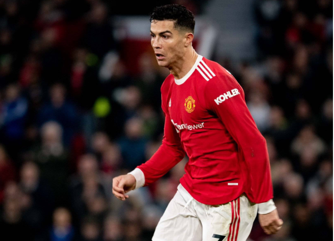 雷霆主场胜出，球员庆祝高兴连胜胜利