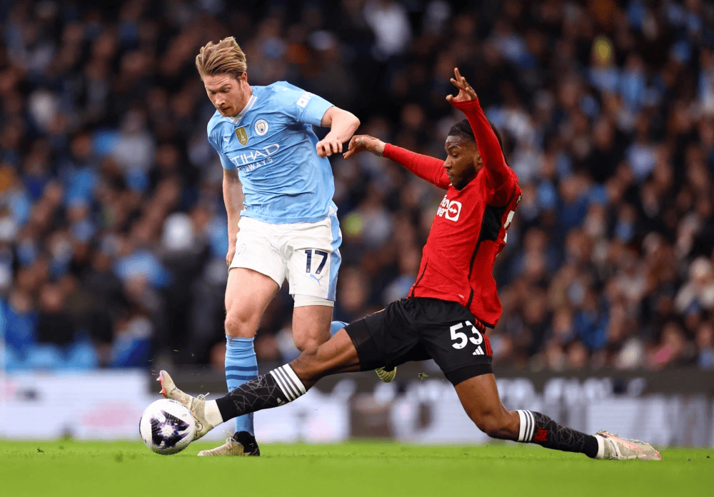 曼城比分激烈对抗,蓝月亮全力拼搏 曼城比分激烈对抗,蓝月亮全力拼搏