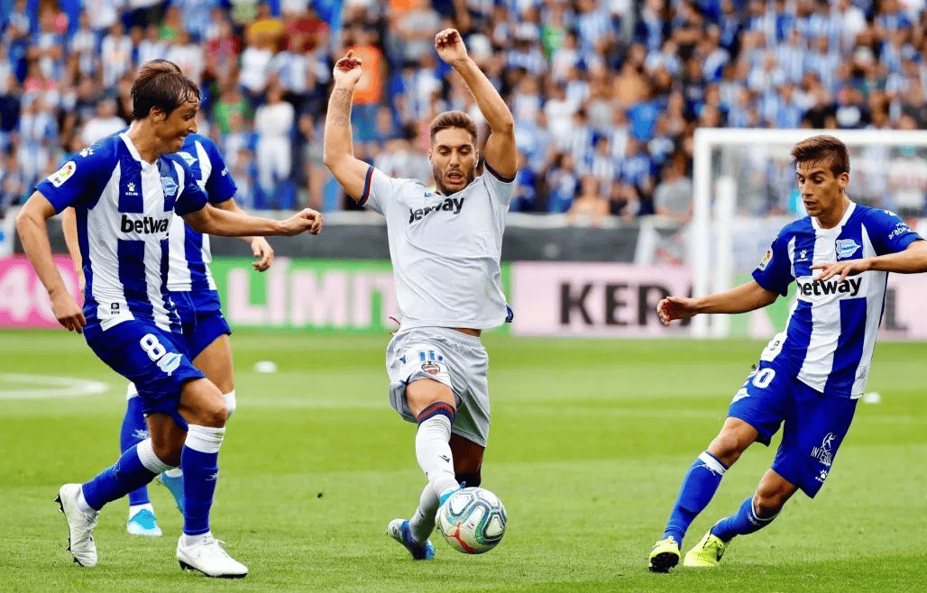 威廉希尔app-阿拉维斯客场取胜，保持佳状态