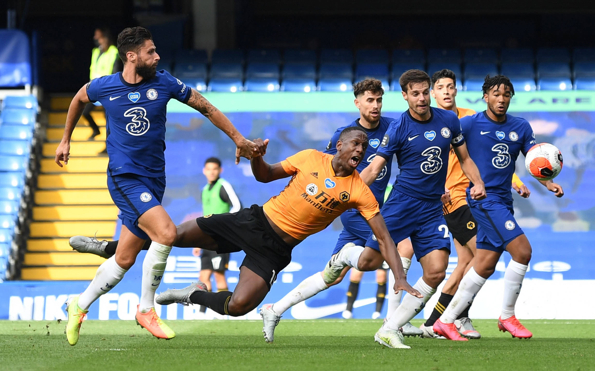 威廉希尔官网-狼队主场平切尔西，坚挺欧战席位