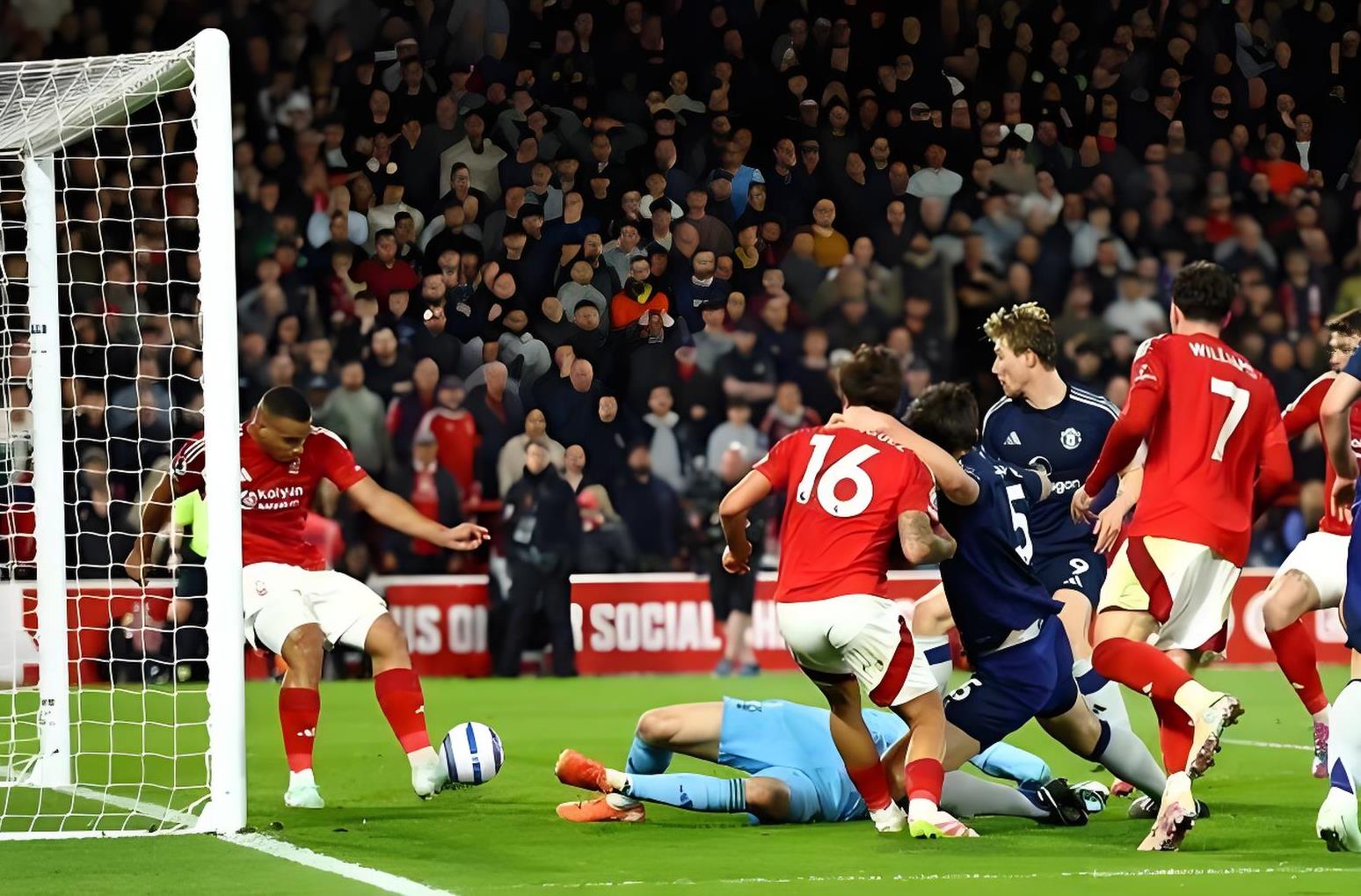 曼联负于马上，防线暴露问题