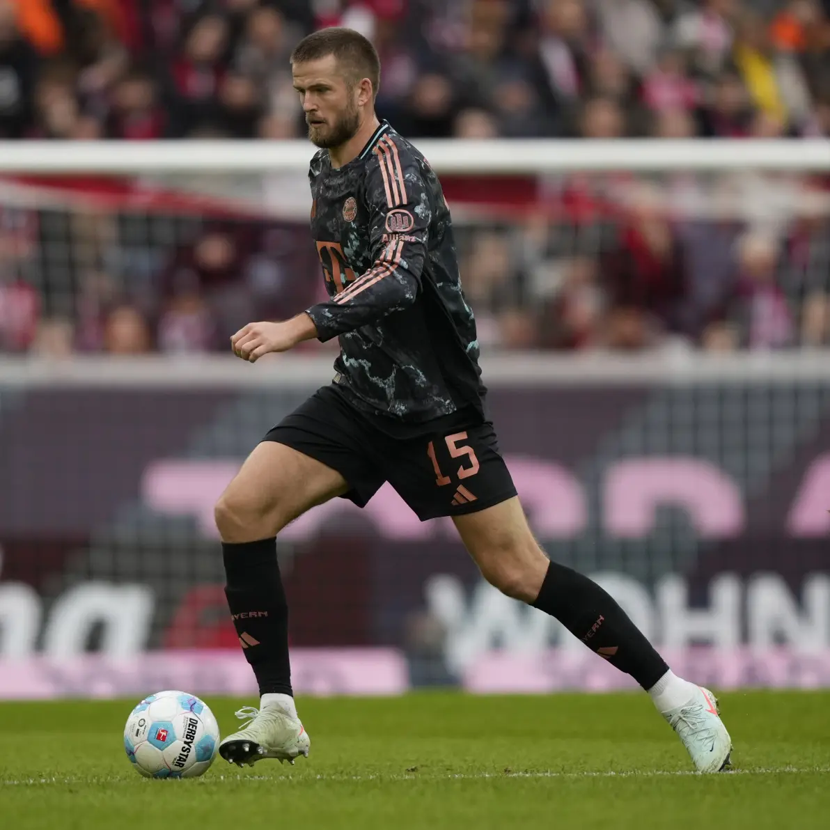 弗赖堡主场拿分，保级形势渐趋明朗