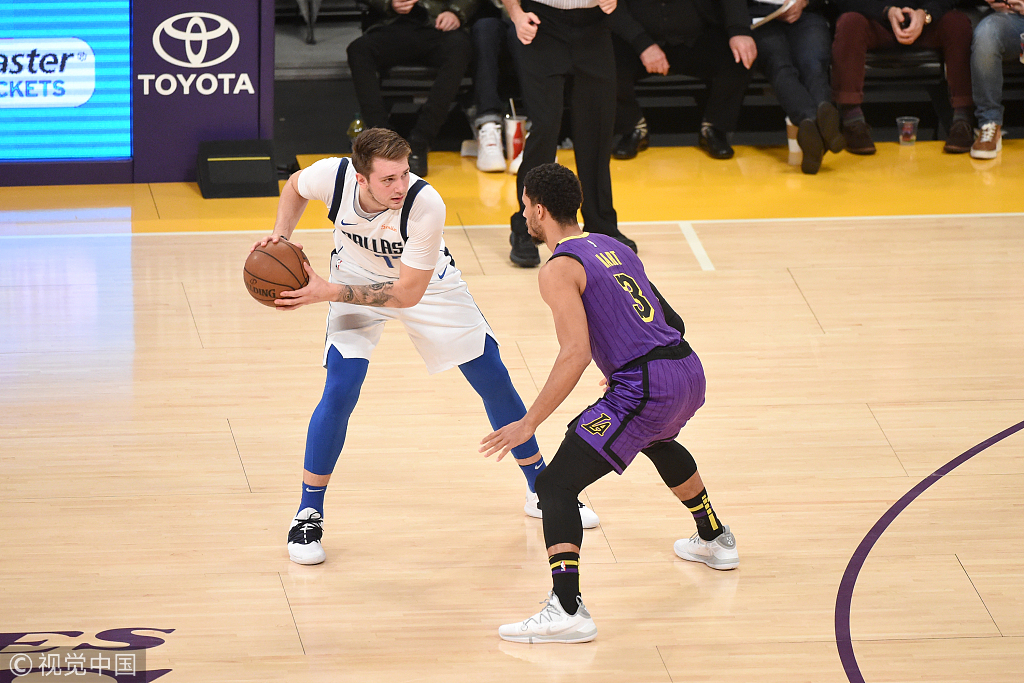 雷万特客场告捷，主场球队难挡