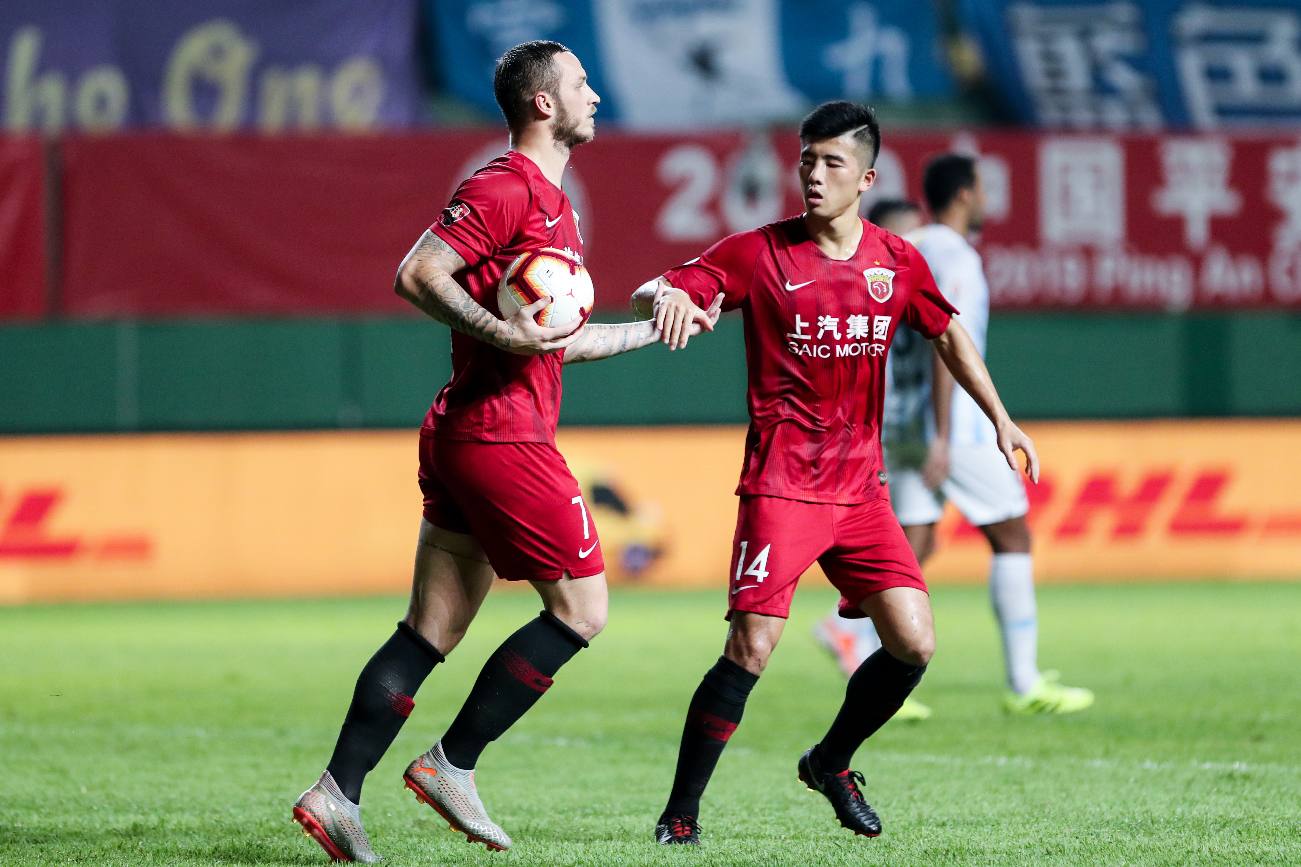 威廉希尔app-国安遭遇连败，卫冕冠军危机四伏