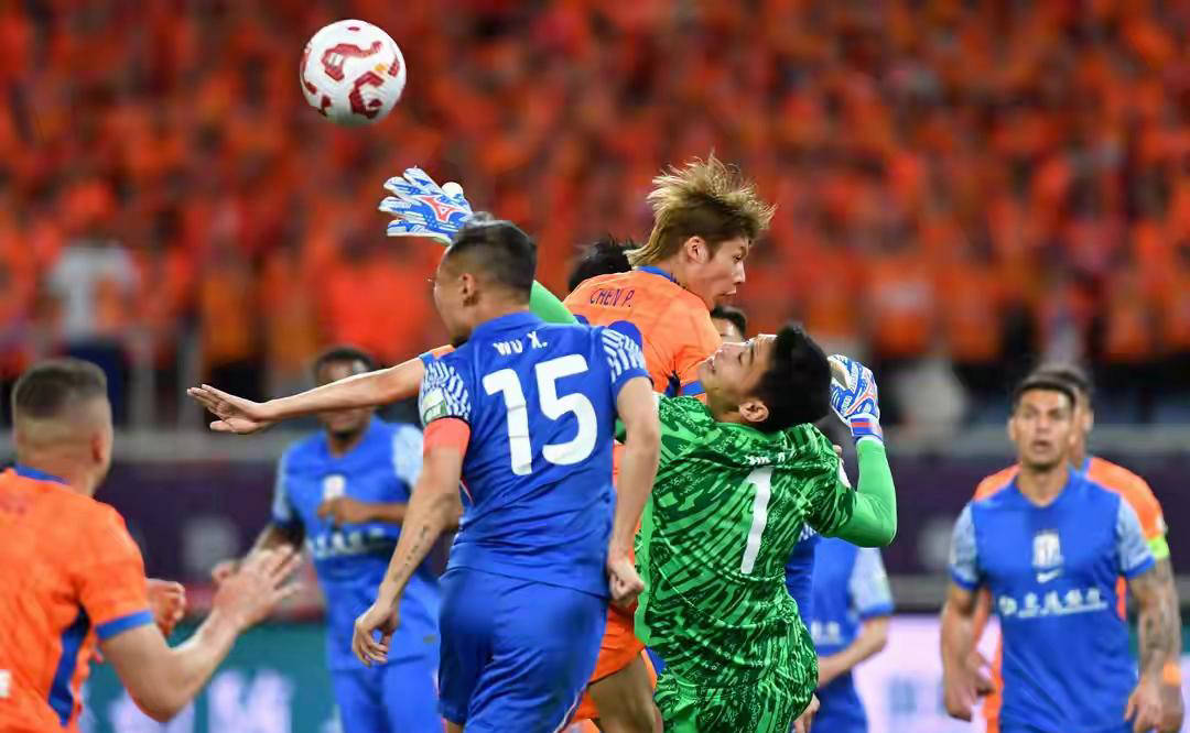 上海申花客场击败大连一方，豪取三分