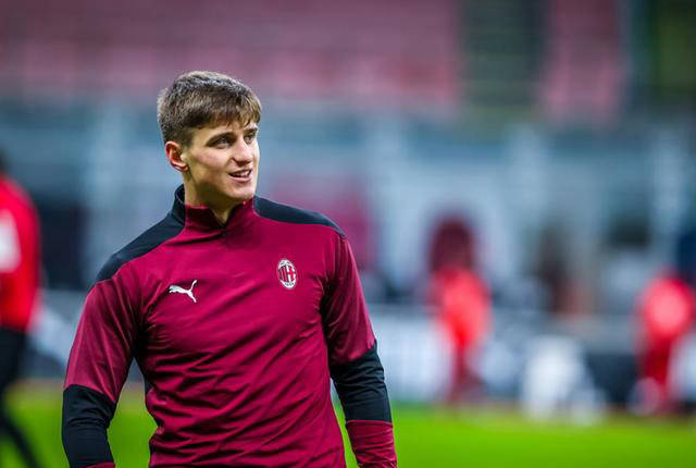 英国威廉希尔-AC米兰重视青训培养，查看下届新秀潜力