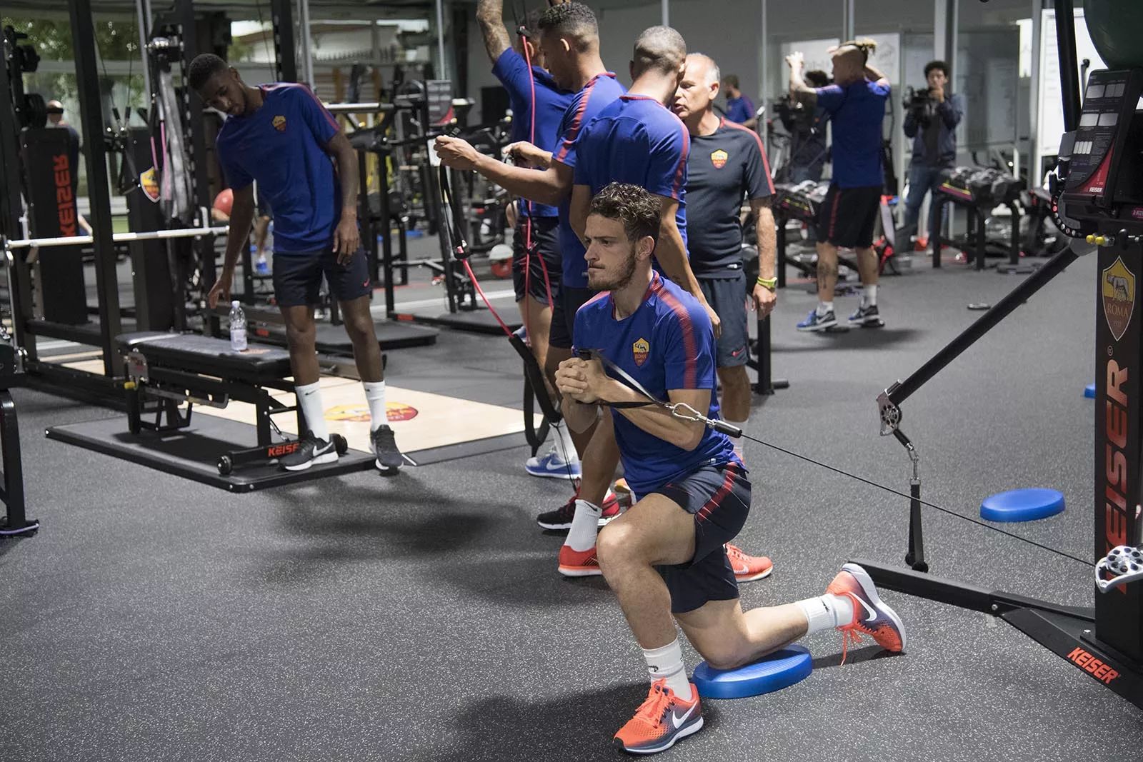 威廉希尔官网-那不勒斯面临重要挑战，备战有苦思