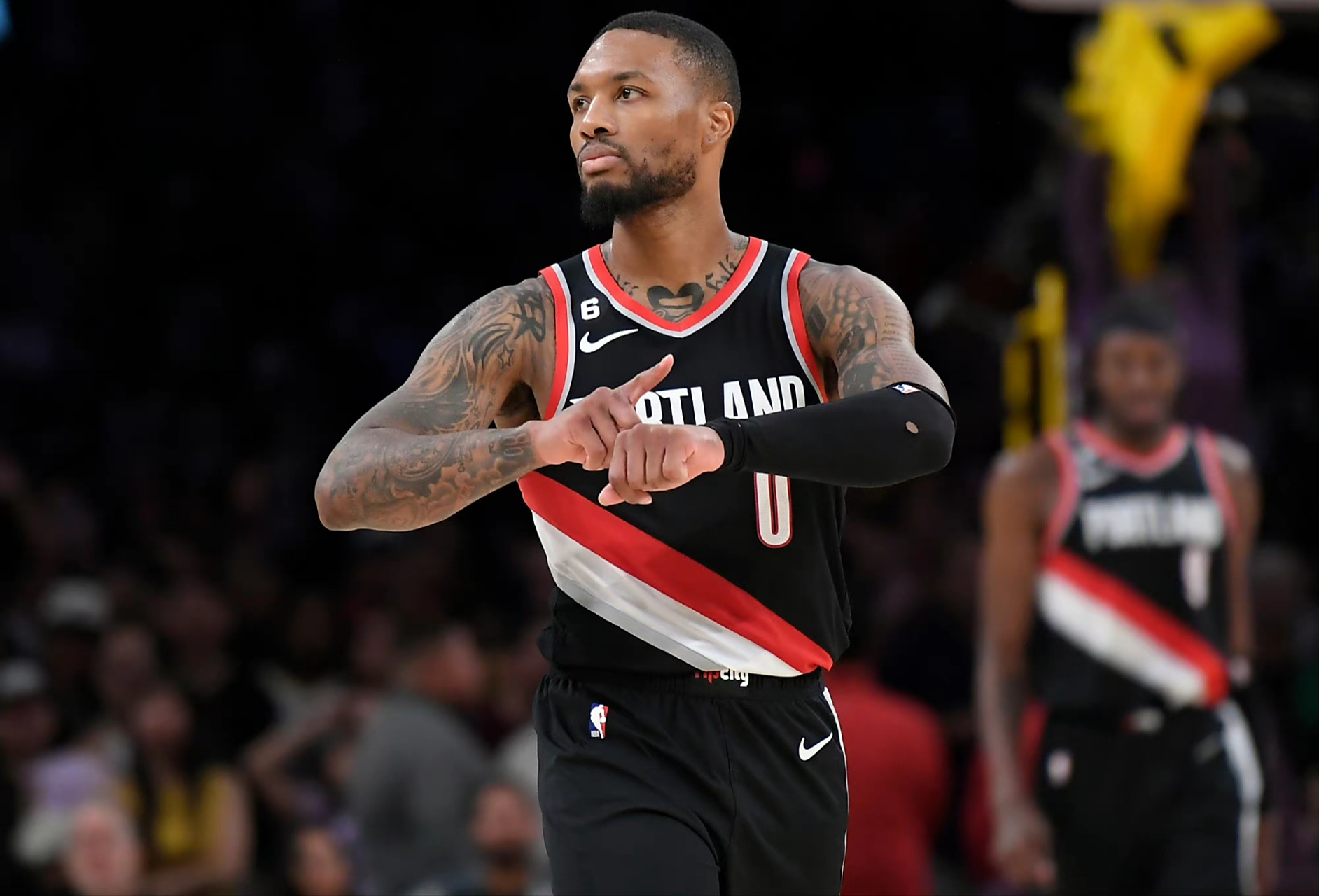 开拓者大胜魔术,利拉德全场表现出色 开拓者大胜魔术,利拉德全场表现出色