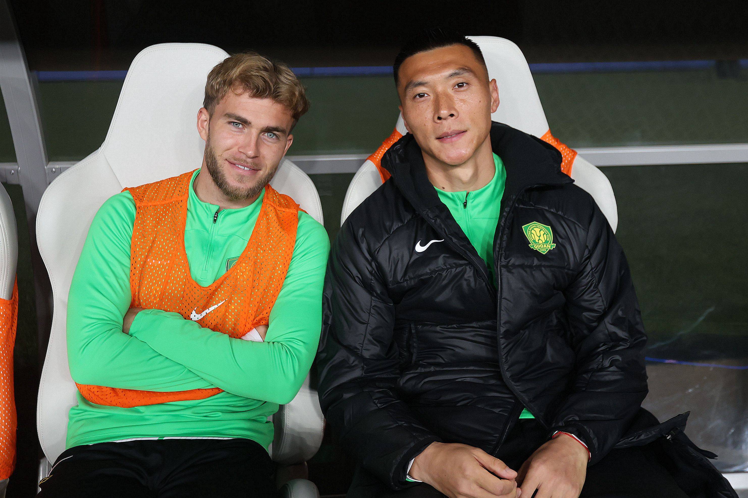 北京国安再遇上海上港，双方火力全开谁能胜出？