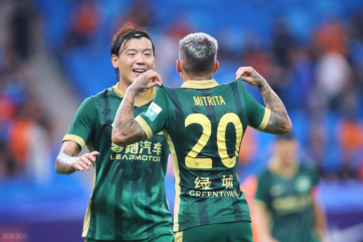 沙特球队实力抢眼,仅一步之遥晋级八强 沙特球队实力抢眼,仅一步之遥晋级八强