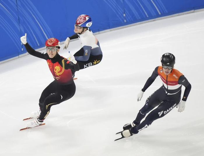 意大利冲过重重困难勇夺银牌 意大利冲过重重困难勇夺银牌