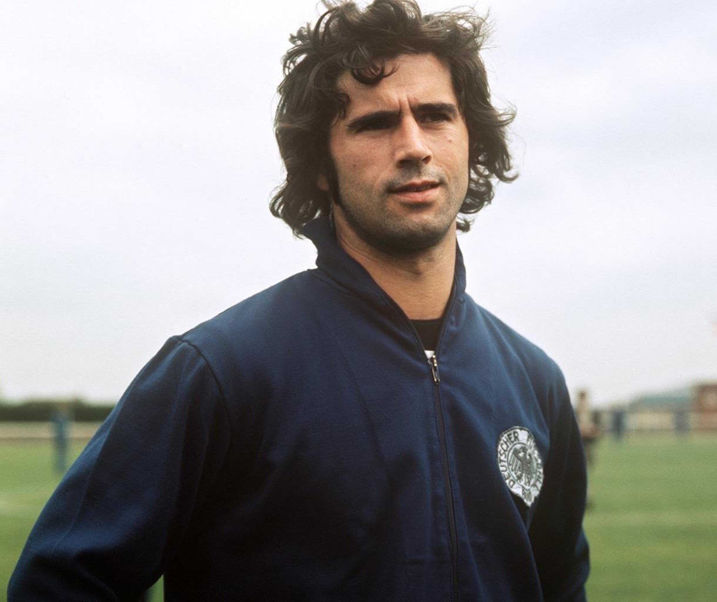 威廉希尔app-足坛新晋球星崭露头角,绽放光芒