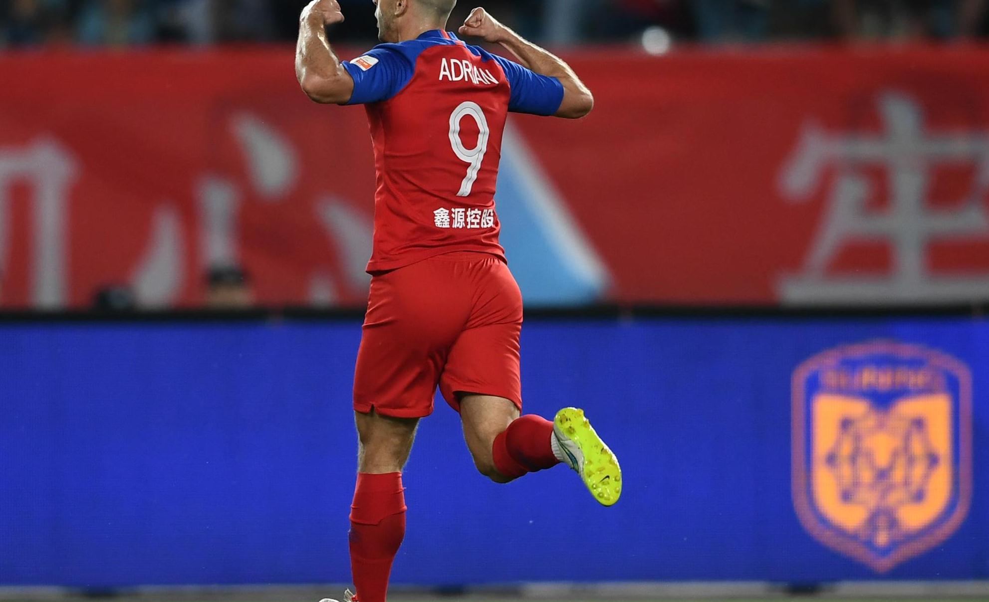 威廉希尔官网-重庆力帆与重庆斯威对决，强强对抗