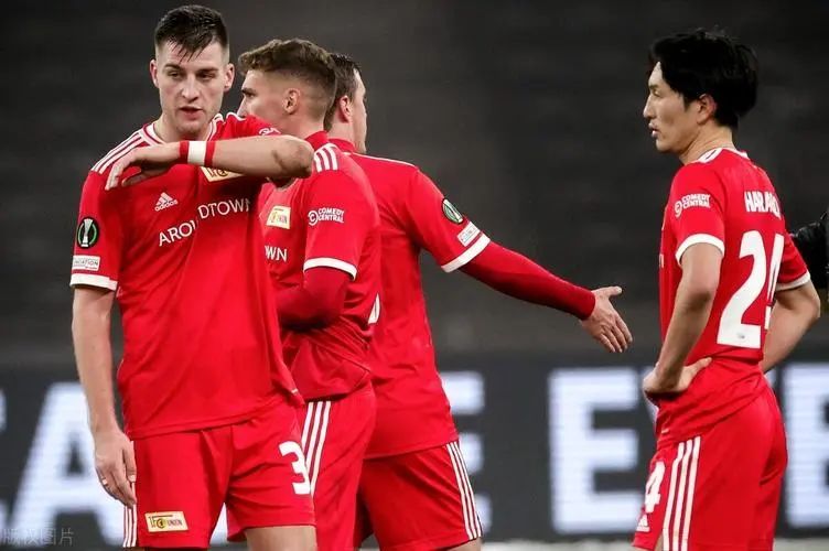 沃尔夫斯堡迎来连胜,豪取三分继续冲击前列 沃尔夫斯堡迎来连胜,豪取三分继续冲击前列