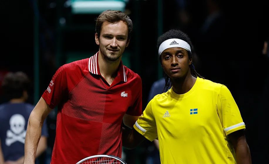 威廉希尔app-意大利双枪领衔，轻松进入四强