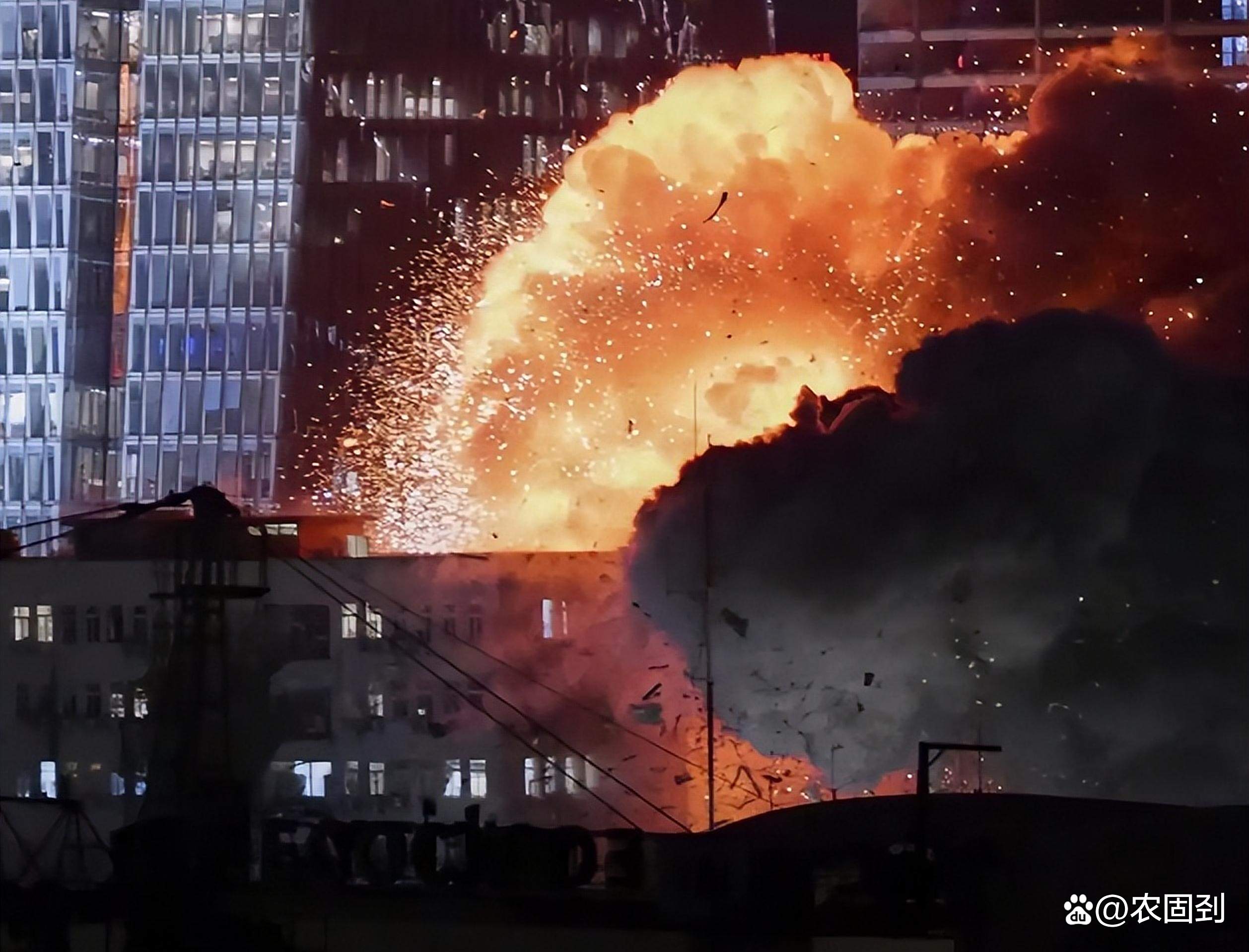 英国威廉希尔-伊朗篮球联赛战火升腾,激情洋溢