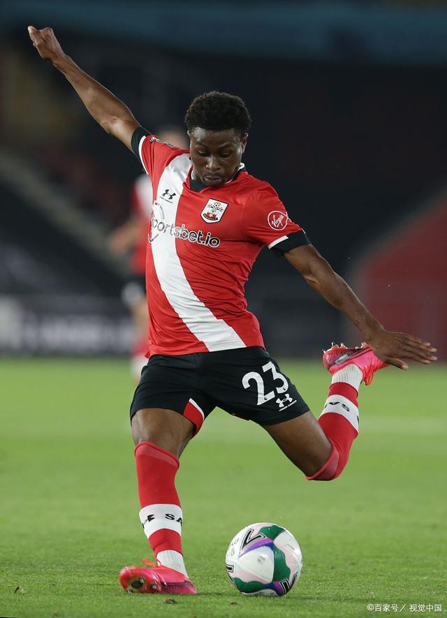 厄立特里亚梅开二度,谢尔武斯城取胜三分,表现抢眼 厄立特里亚梅开二度,谢尔武斯城取胜三分,表现抢眼