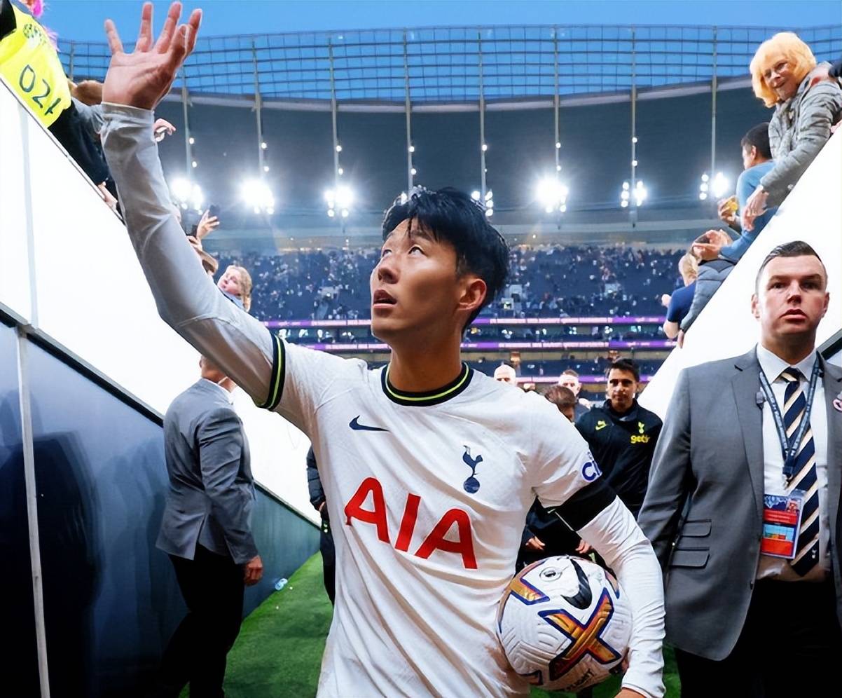 威廉希尔中文站-亚洲队长接受专访，分享背后付出千辛万苦