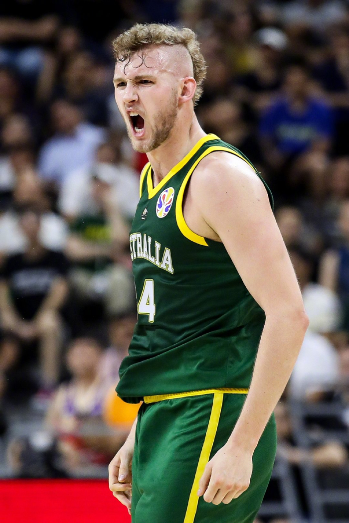 立陶宛选手夺得东京奥运会男子自行车公路赛铜牌