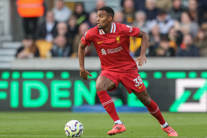 利物浦遭遇惨败，英超领头羊地位动摇