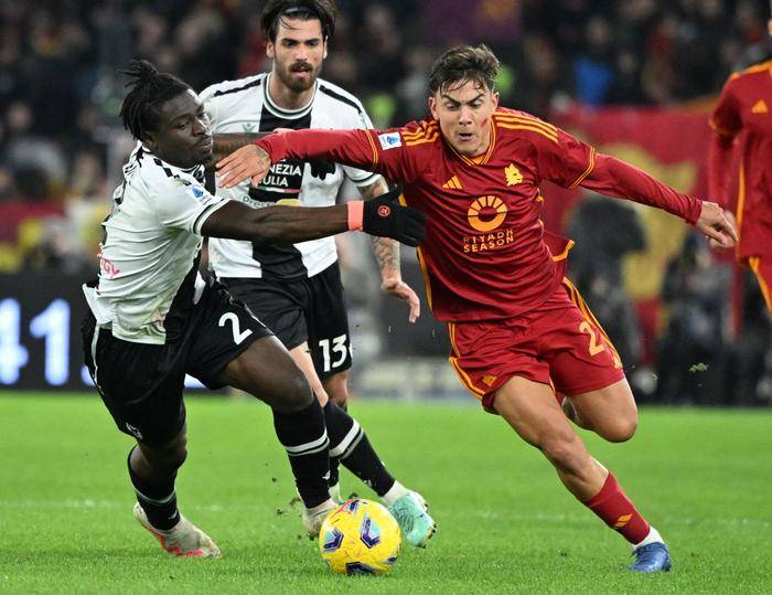 乌迪内斯主场不敌对手,降级形势严峻 乌迪内斯主场不敌对手,降级形势严峻