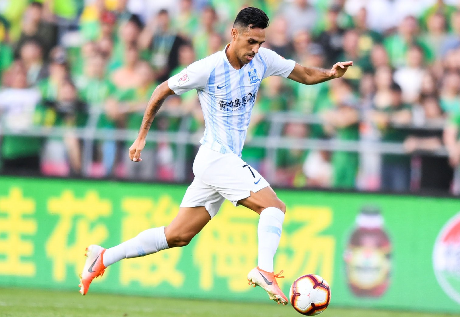 英国威廉希尔-广州富力球队士气高涨，欲在主场连胜