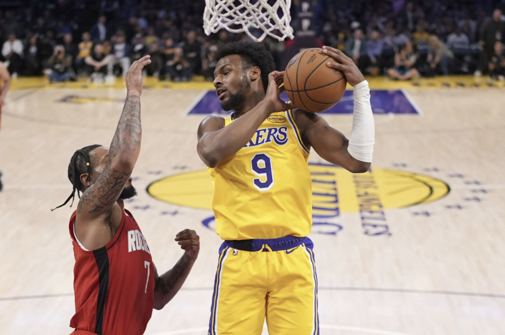 火箭客场逆转灰熊，继续保持良好状态