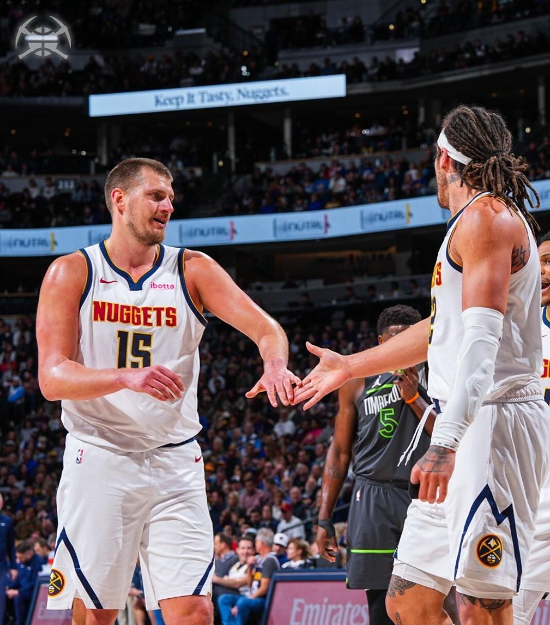 开拓者战掘金，利拉德麦科勒姆联袂猛砍60+得分带队取胜